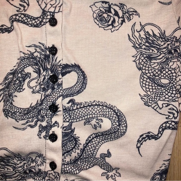 Faded Rose Women’s Black and Tan Dragon Print Crop Top | Size Small - Picture 5 of 7